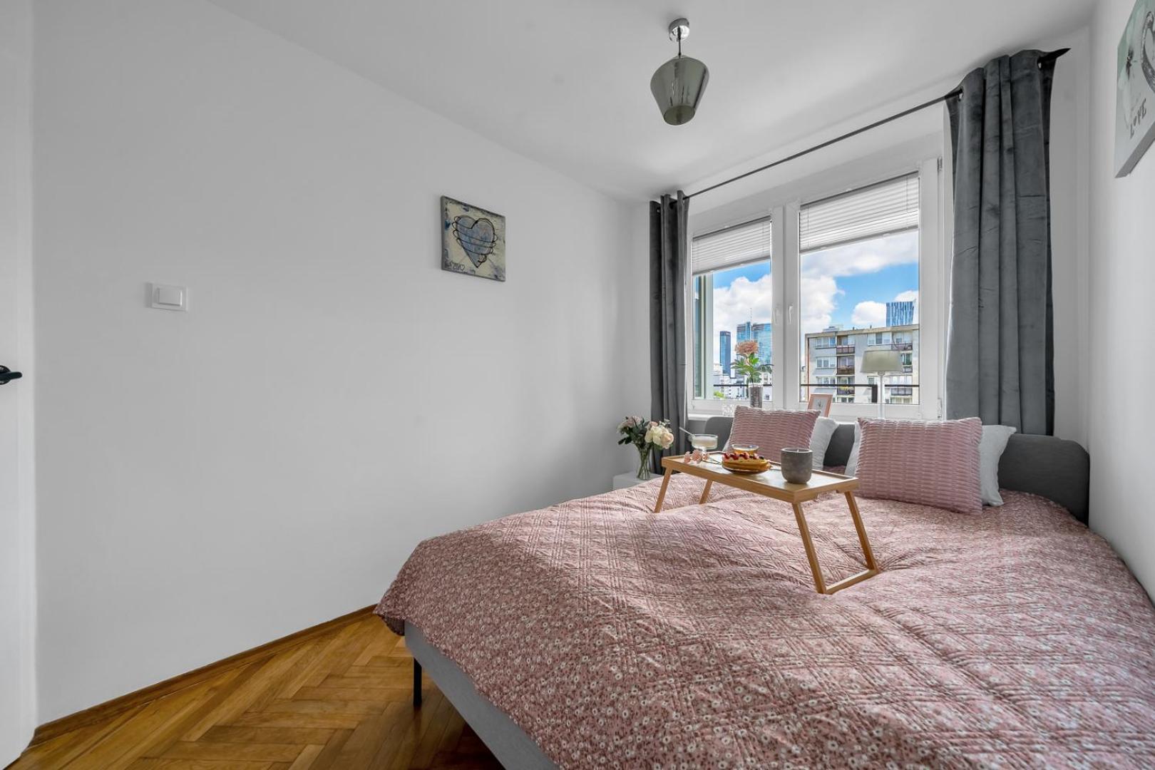 - 9th Floor, Balcony, Tram&bus - By Rentujemy Apartment